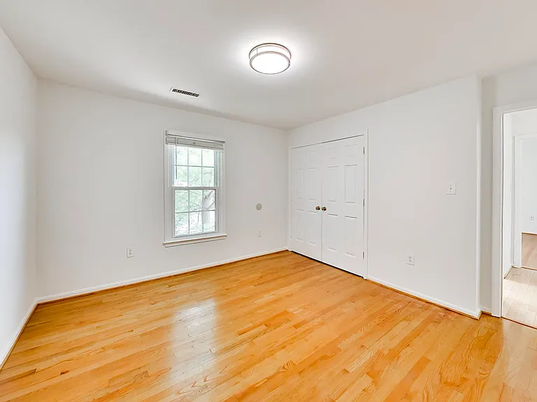12015 Montrose Village Ter — Photo 29