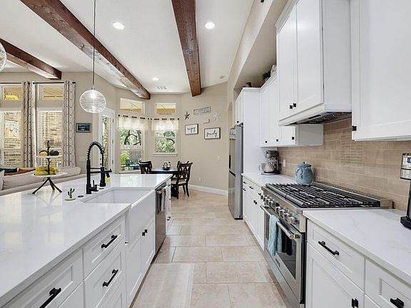4th image of 30228 Setterfeld Cir