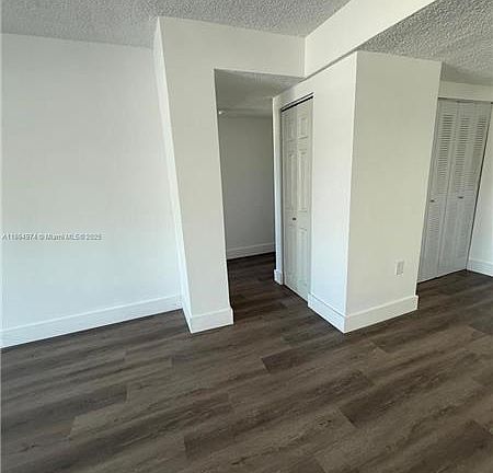 5th image of 1145 Normandy Dr APT 203