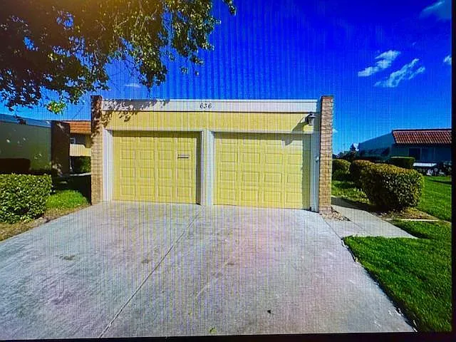 636 Yellowstone Dr photo 1