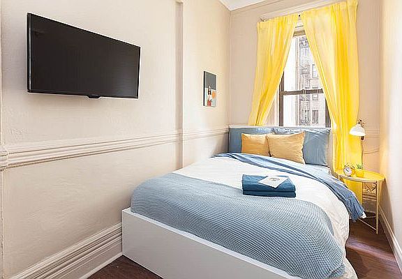 4th image of 256 W 108th St APT 2W
