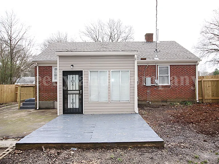 1023 Waring Rd — Photo 4