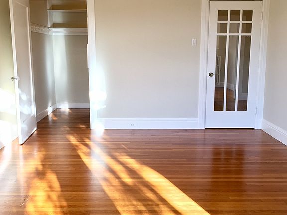 2nd image of 2940 Van Ness Ave APT 9