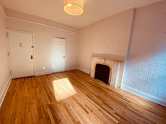 Rented by Metropolis Real Estate of Manhattan