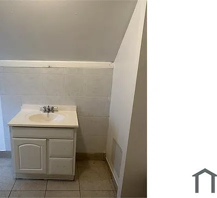 2 bed, 1000 sqft, $2,000 — Photo 2
