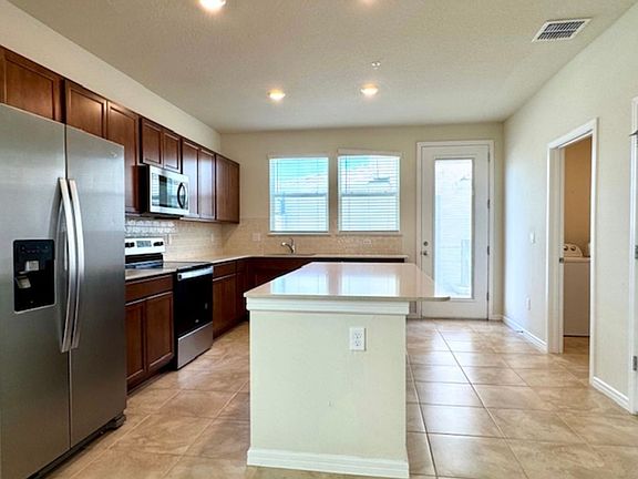 5th image of 10473 Folly Beach Rd