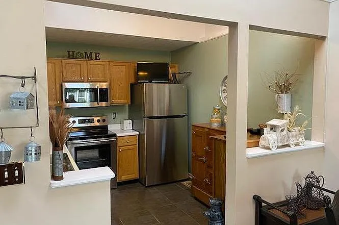 4183 Eastlake Dr — Photo 7