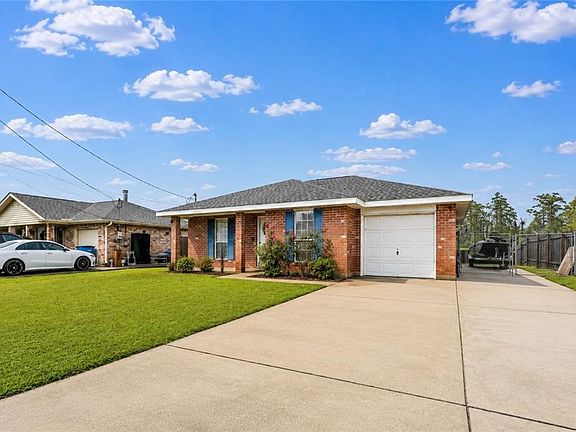 2nd image of 319 River Ridge Dr