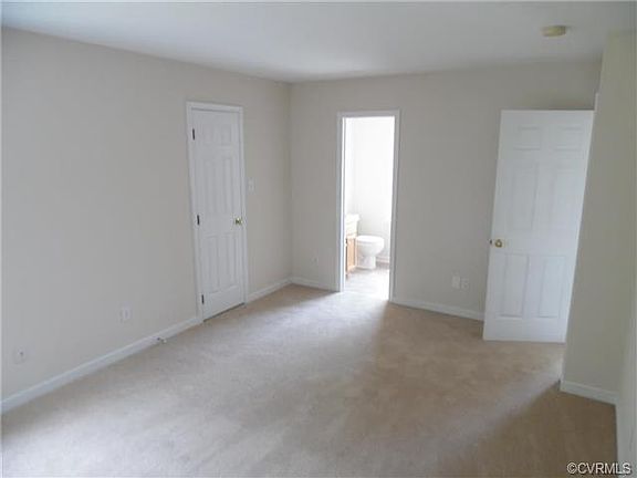 3rd image of 5 Beaufont Hills Dr