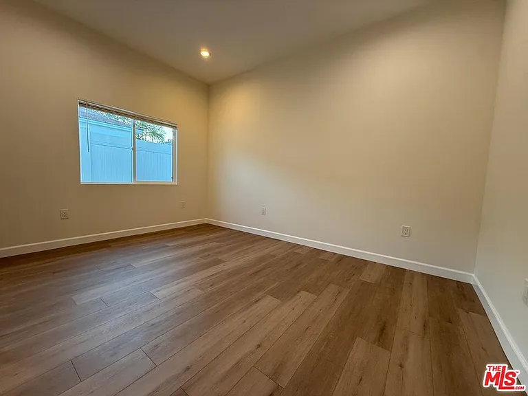 5822 Denny Ave — Photo 11