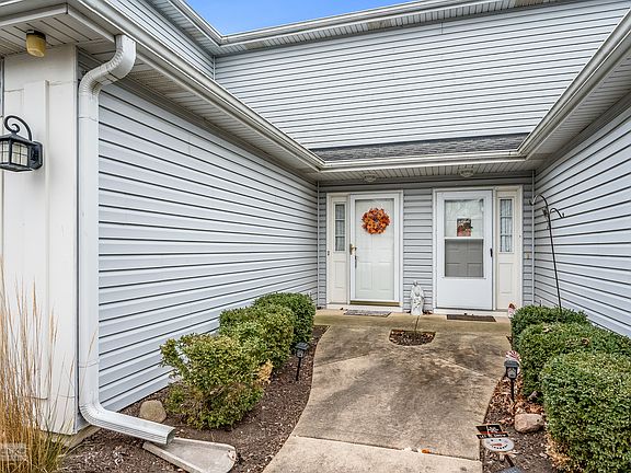 2nd image of 257 Kathryn Ln