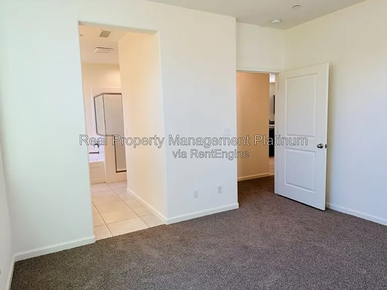 1477 Las Rosas Ave — Photo 16