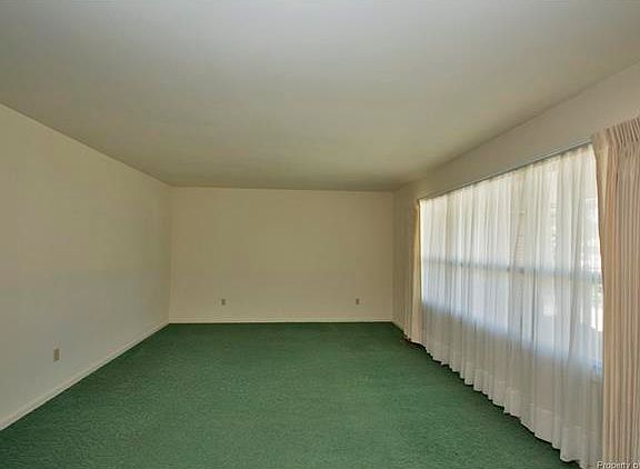 5th image of 109 Alberta Dr