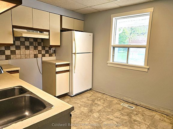 3rd image of 278 Egremont St N