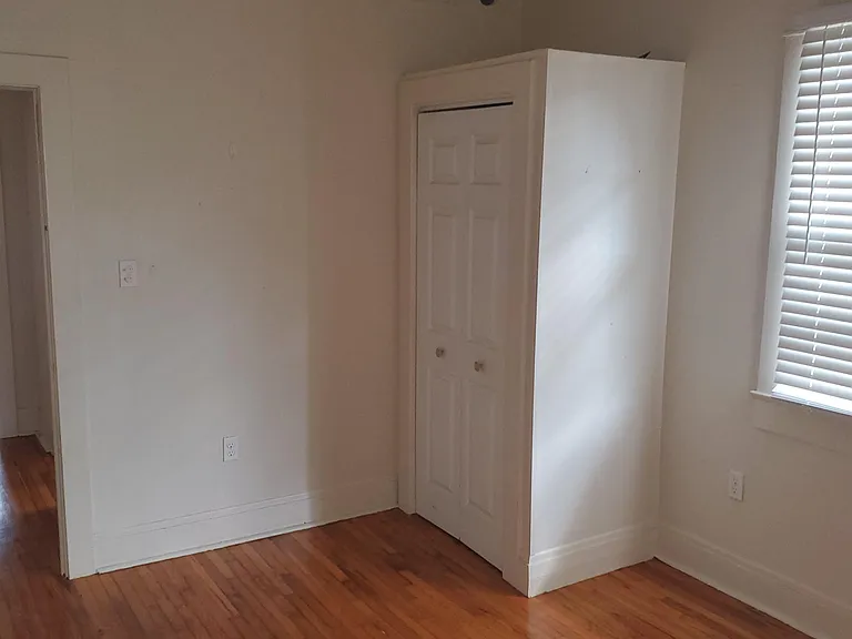 2216 Pine St — Photo 7