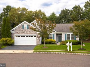 5 Taylor Ct, Columbus, NJ 08022