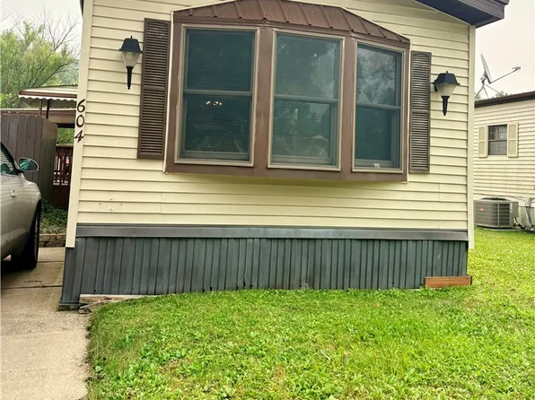 604 Sugar Pines Dr, Warren, OH 44481