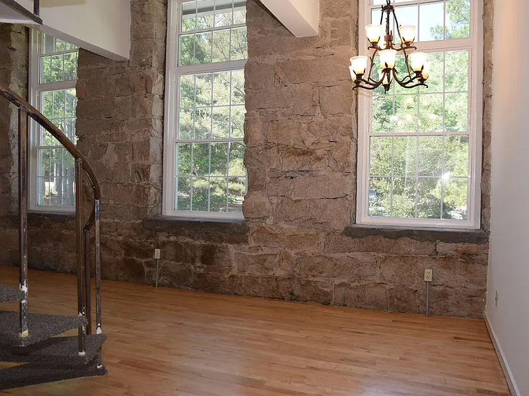 1500 River Mill Dr #312 — Photo 8