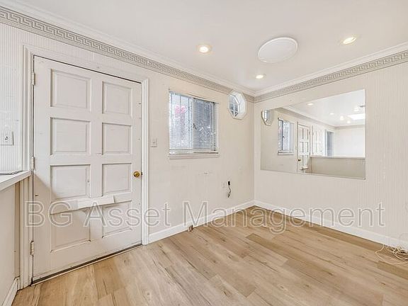 4th image of 275 Oconnor Dr Suite A