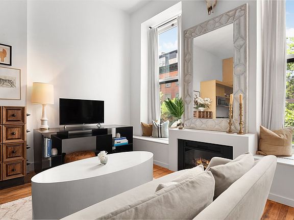 2nd image of 421 W 22nd St APT 2F