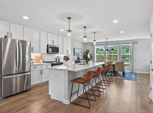 644 Village Dr, New Brighton, MN 55112