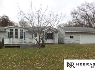 1521 M St, Tekamah, NE 68061