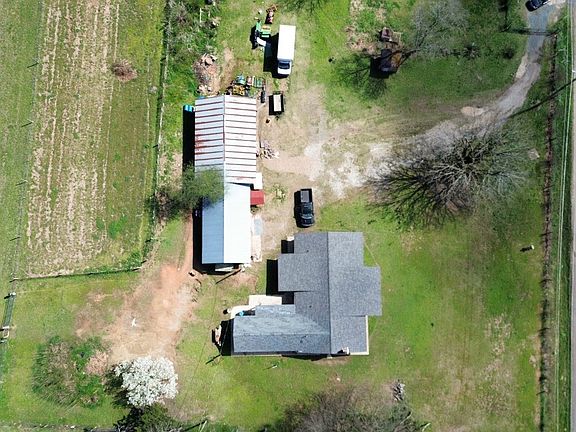 3rd image of 352 King Rd