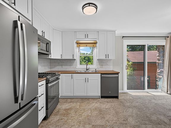5th image of 9358 170th Ave NE