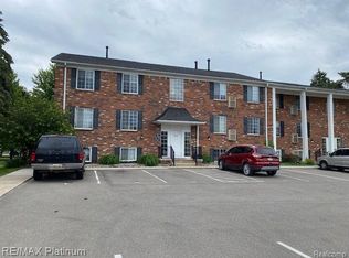 515 W Highland Rd S #E4, Howell, MI 48843