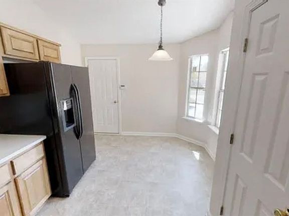 4th image of 3685 Arava Dr