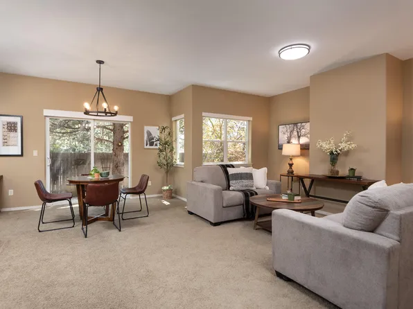 19827 Powers Rd, Bend, OR 97702