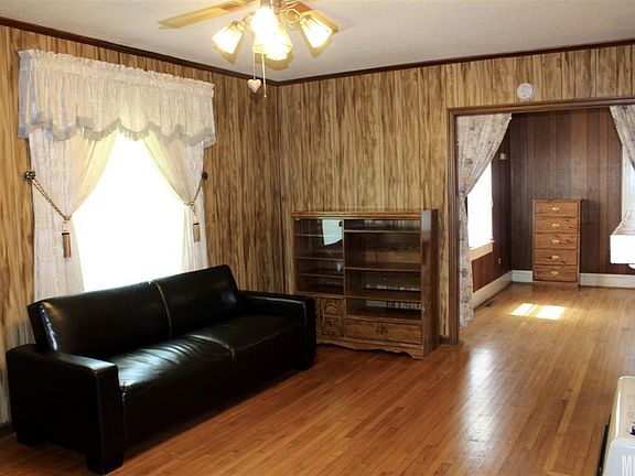 2nd image of 2008 N Mehaffey Ave