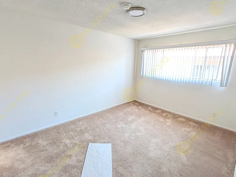 3302 Cardiff Ave #6 — Photo 16