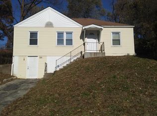 125 Chambers Rd, Saint Louis, MO 63137