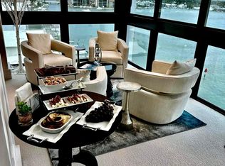 2400 Gulf Shore Blvd N APT 705, Naples, FL 34103