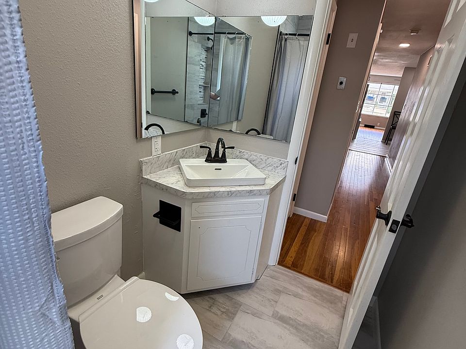 Main floor bathroom