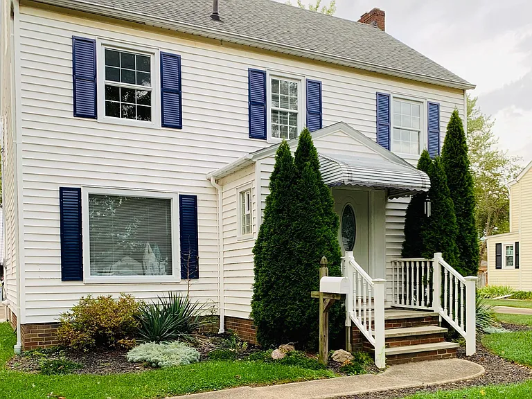 3221 Cleveland Blvd — Photo 2