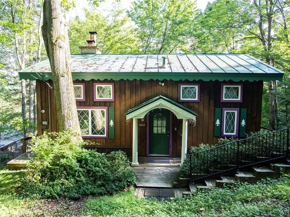 18 Sno Way, Ellicottville, NY 14731