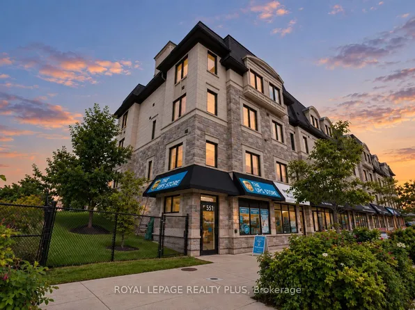 560 Rapids Ln, Mississauga, ON L5G 0A9
