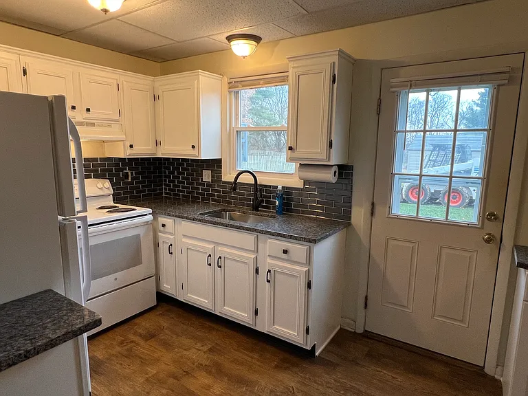 20514B Jefferson Blvd #B — Photo 14