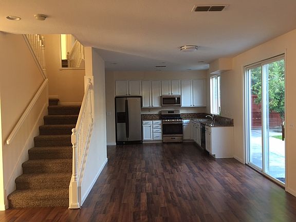 5th image of 4923 Winamac Dr