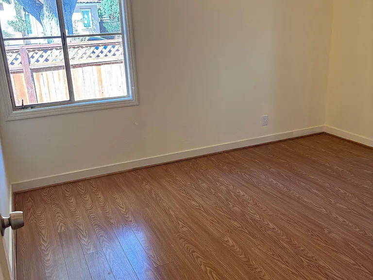 336 El Verano Ave — Photo 8