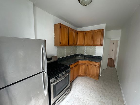 5th image of 341 5th Ave APT 3R
