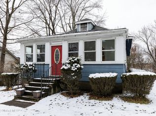 562 Bloomingrove Dr, Rensselaer, NY 12144