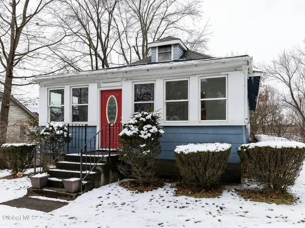 562 Bloomingrove Drive, Rensselaer, NY 12144