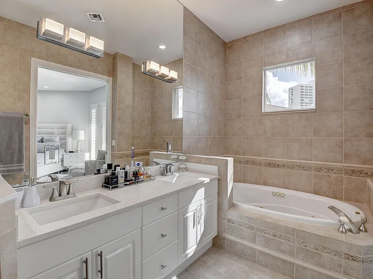 921 Osceola Dr #4 — Photo 34