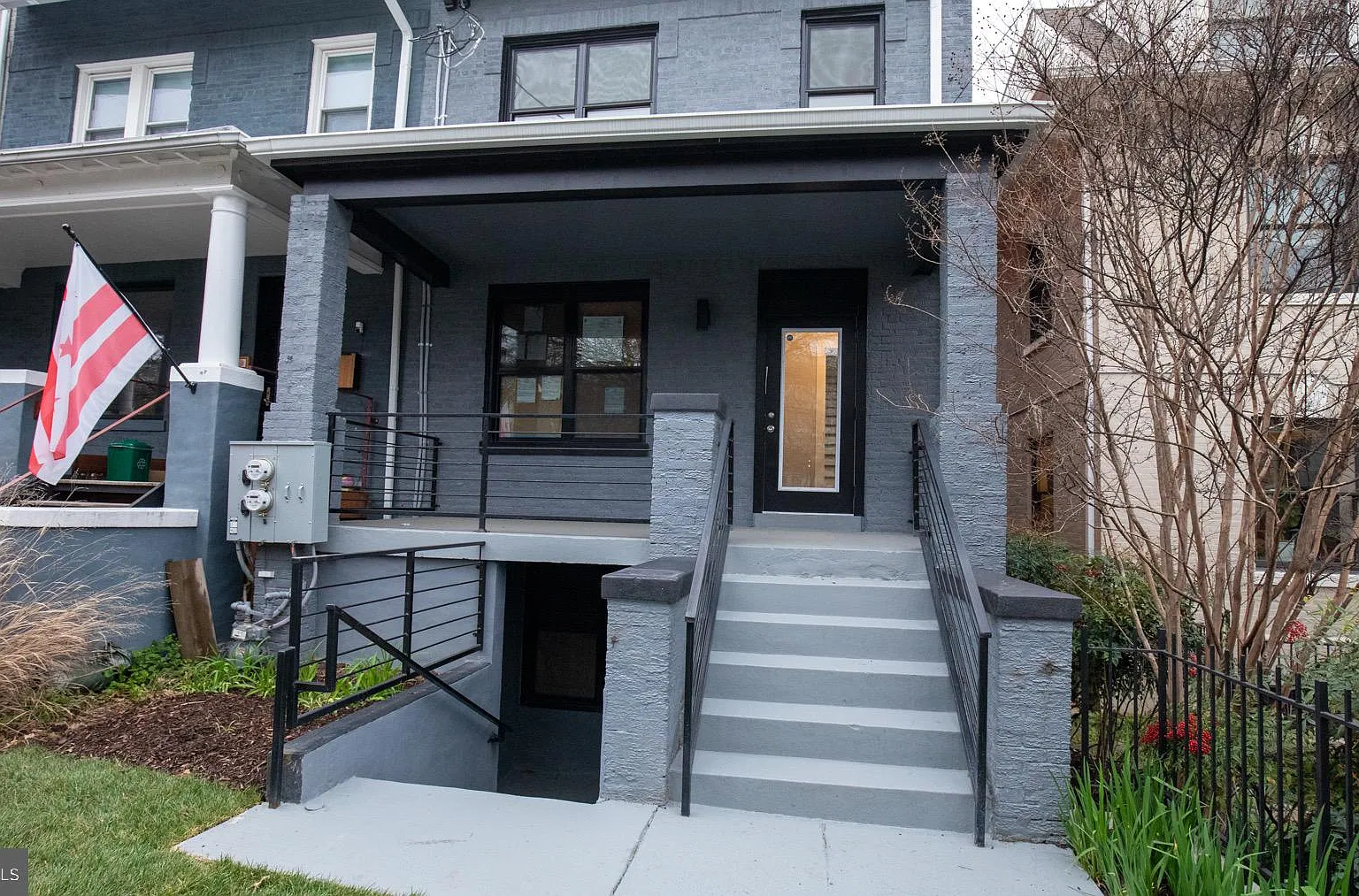 2 bed, 2.5 bath, 2330 sqft, $4,500 — Photo 2