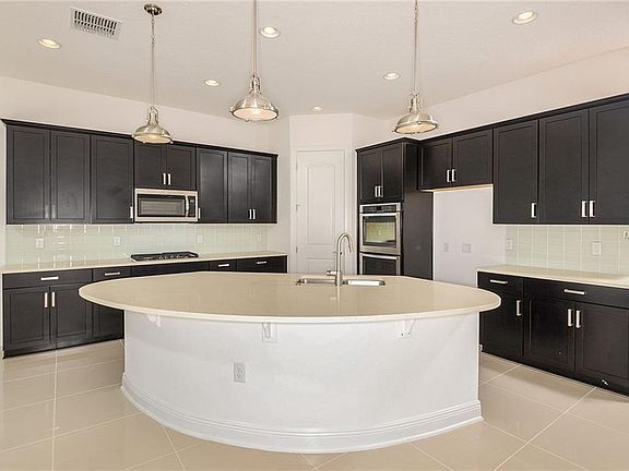 3rd image of 14402 Sunbridge Cir