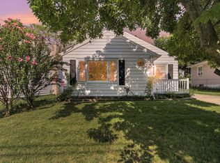 1530 Roseneath Ave, Lansing, MI 48915