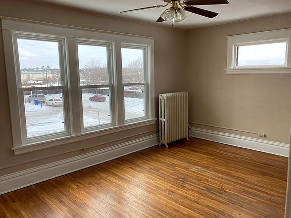 2nd image of 145 Sherburne Ave #4
